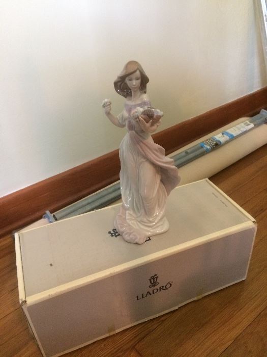 Lladro standing lady with box