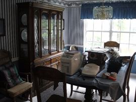 Several Kitchen Appliances