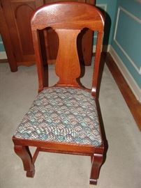 Set of 8 Walnut splat back dining chairs