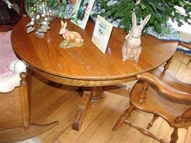 Oak pedestal table