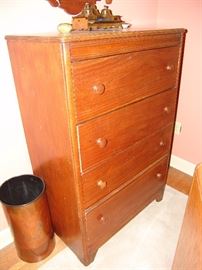 Chest of drawers