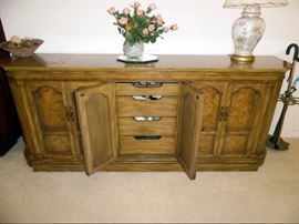 Mastercraft Furniture Grand Rapids Mich Buffet/Server