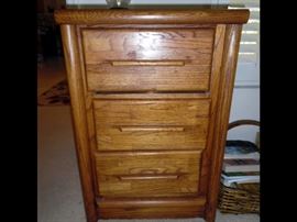 La Jolla Oak Contemporary small nightstand/chest