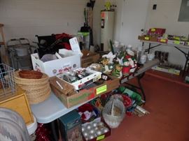 Garage items - Christmas