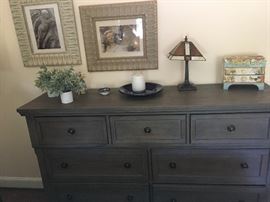 Royal Classics chest of drawers ( matches bed) $425