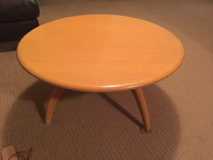 Haywood Wakefield Round Swivel Table (32’’) Champagne Color
