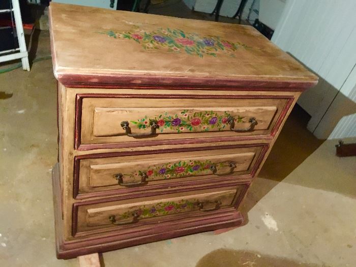 Hand painted 3 Drawer Pine Dresser (38’’ x 21’’ x 37’')