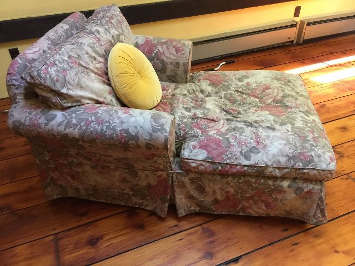 Floral Chaise Lounge (59’’ x 42’’ x 34’’)