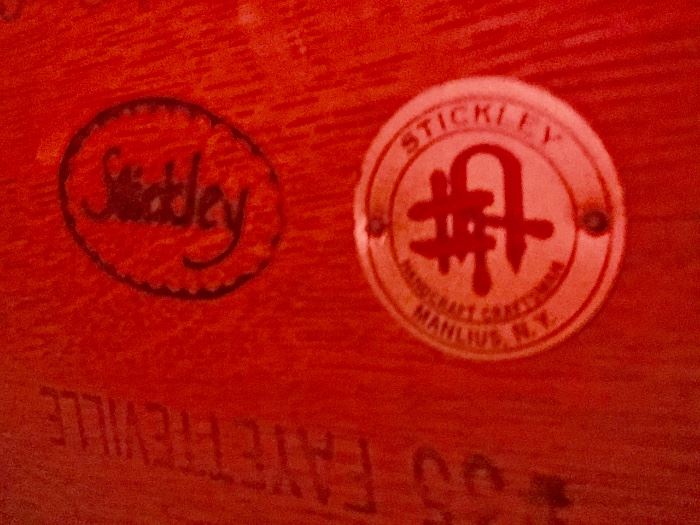 Stickley Craftsman Oak Side Table w/ Tile Inlay (20’’ x 24’’ x 27’’)