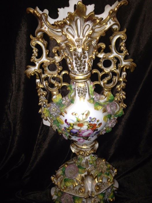 Impressive Old Paris floral ewert vase (1 of 2)