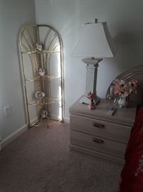 6 pm DMI modern B/R set. Queen Bed with Mirrored headboard. Made in USA