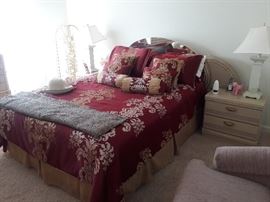 6 pm DMI modern B/R set. Queen Bed with Mirrored headboard. Made in USA