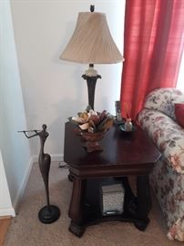 3 pc coffee table with matching end tables.