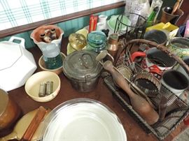 some items from the kitchen