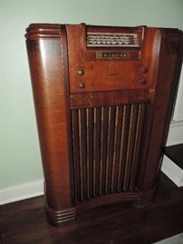 Vintage Philco Radio - as found