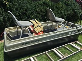 Water Scamp Pond Boat with seats, vest and paddle