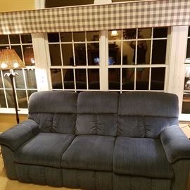 Lazy Boy Couch (6') with end section that reclines