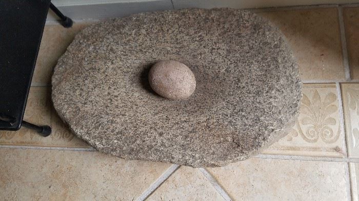 Metate grinding stone, biggest we have seen!