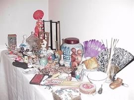 Lots of Asian accessories,19th and 20th C.