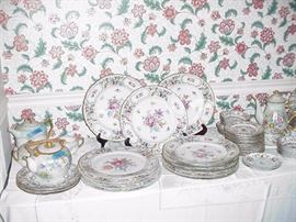 Fabulous set of "Empress" porcelain, by Schumann