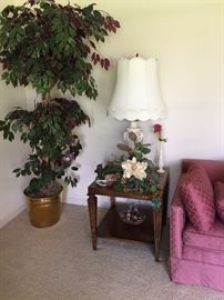 table & lamp, potted tree