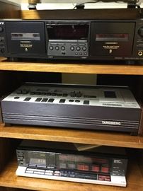 Tandberg Tape Deck TCD 330. Aiwa Tape Deck F990