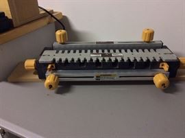 Craftsman Industrial Deluxe Dovetail Fixture. 