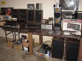 Vintage stereos, radios 