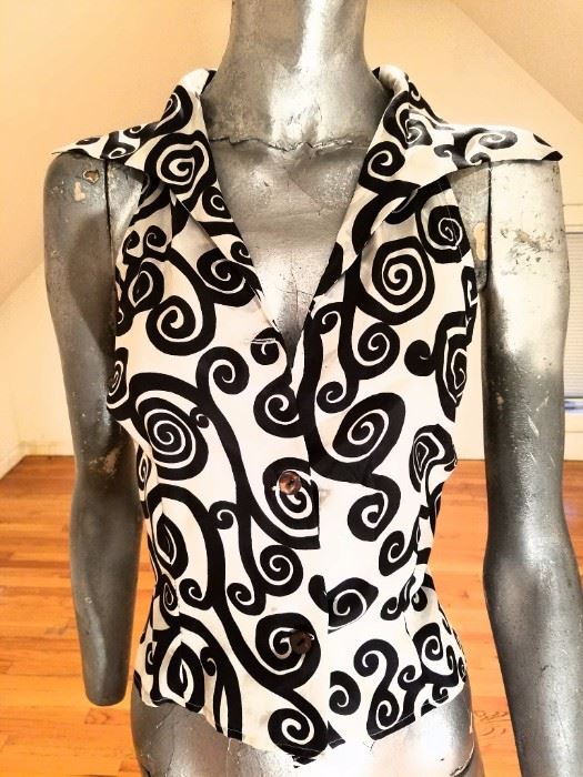 Katharine Hamnett London buttoned down shirt silky top black/white swirl design