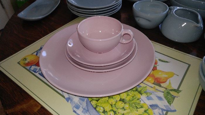 Russel Wright dish set 
Iroquois blue & pink