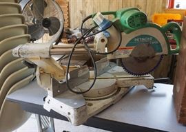 Hitachi compound mitre saw
