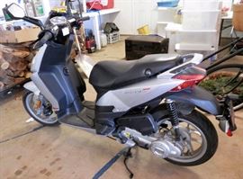 Aprilia Motor Scooter
