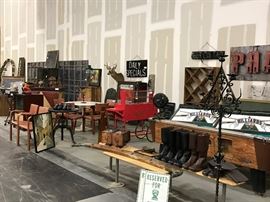 TO BE AUCTIONED 7.15.2017 Props  TV Film 