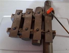 Early xylophone (Old radio sound effect)