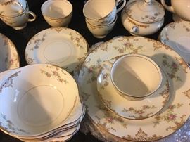 Eggshell Nautilus USA china set