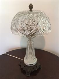 Crystal lamp with Crystal lamp shade and acorn finial