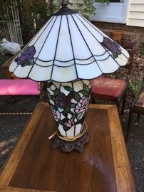  Slag glass stained glass Tiffany style table lamp