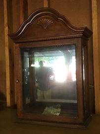 Mirrored display cabinet