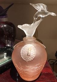 Crackle glass hummingbird perfume bottle, Golden Crown E & R