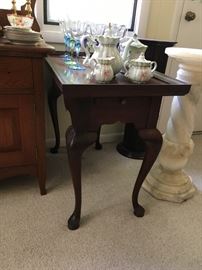 Queen Anne style occasional table