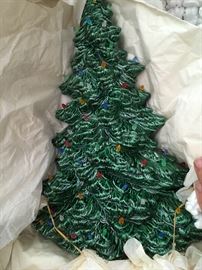  Lighted ceramic Christmas tree 