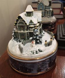  Thomas Kinlaw Victorian heirloom porcelain music box