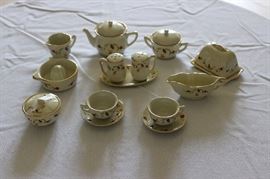 JEWEL TEA AUTUMN LEAF MINIATURE TEA SET