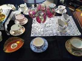 Hand Painted Wine Glasses, Le Chateau Ash Tray