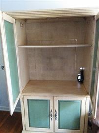 Armoire/Entertainment Center