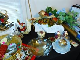 Assorted Holiday Decor