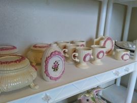 Assorted Ceramic Pieces