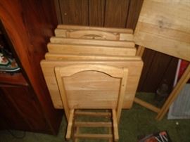 Snack/tray tables (2 sets with racks)