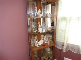 Curio cabinet - filled with Lladro, Lenox...