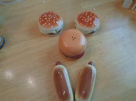 Ceramic S&P shakers - bar-be-que theme